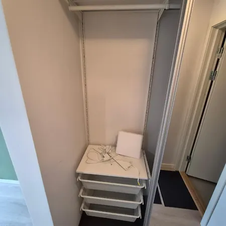 Cozy Near City, Free Parking! Apartment *