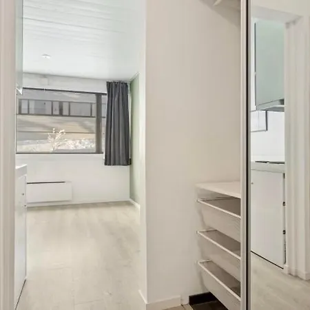 Cozy Near City, Free Parking! *